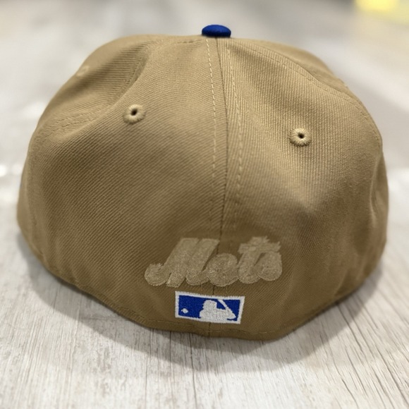 New Era 59FIFTY Mets‎ Hat 7 1/8 Tan Blue Fitted Pixel Embroidered MLB NWT - Picture 3 of 6